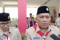Wakil Bupati Karimun, Rocky Marciano Bawole, S.Sos dan Ketua Kwarran Pramuka Kecamatan Meral, Muhammad Karta