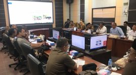 ​RDP di Komisi II DPRD Karimun memanas setelah pedagang sore Pasar Puan Maimun ngotot menolak relokasi ke Blok D.