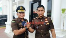 Salam komando Jumieko Andra dan Ridwan