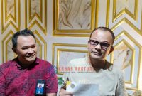 AIT alias TB di dampingi pengacra Ilpan Rambe, S.H. dalam konpers di kediamannya.