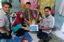 PT TIMAH (Persero) Tbk menyalurkan bantuan biaya pengobatan bagi Habibi. Foto: Ist/Dok.PT Timah Tbk.