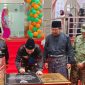 Penandatanganan prasasti Gedung MPP oleh Gubernur Kepri, H. Ansar Ahmad, S.E., M.M.