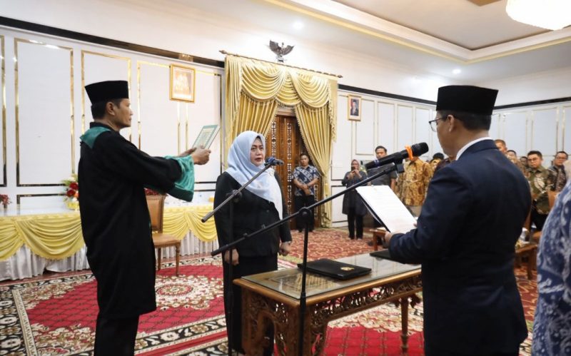 Pembacaan Sumpah Jabatan Direktur Utama.  PT Pelabuhan Karimun. Foto: Ist/ Dok. Prokopim/Diskominfo