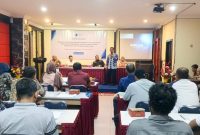 Bupati Karimun, Ing H. Iskandarsyah saat memberikan penjelasan terkait regulasi sedimentasi.